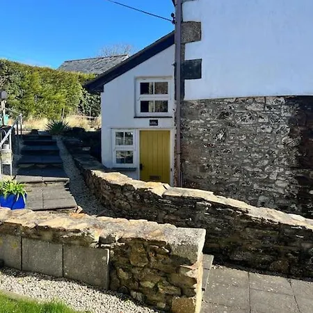 Little Hillside Holiday home *